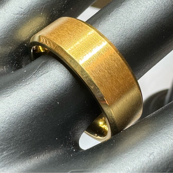 NWT Tungsten 8mm 18K Matte Band - Picture 9 of 16